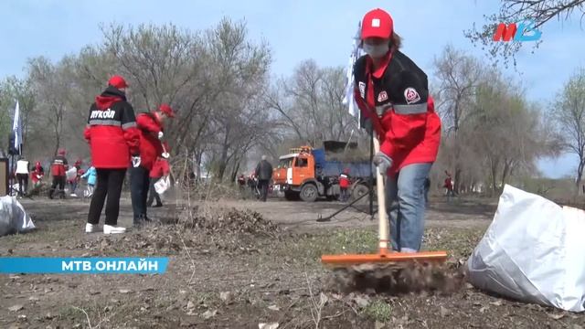 Волгоградские нефтяники вышли на Всероссийский субботник смотреть онлайн