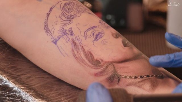 Marilyn Monroe Looks Stunning in Black-and-Grey | Tattoo Styles смотреть онлайн