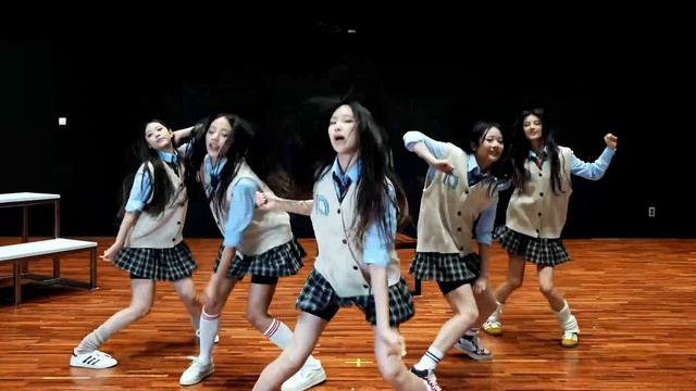 NewJeans - 'Cookie' Dance Practice MIRRORED (ver.3) смотреть онлайн