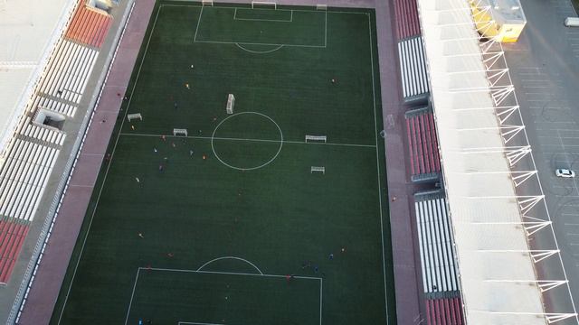 Полет на квадрокоптере над Центральным стадионом, Челябинск смотреть онлайн