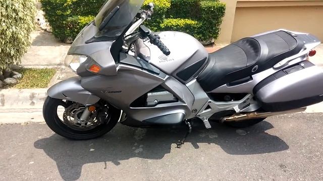 Honda ST1300 2003