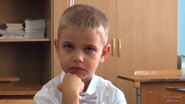 Грустное интервью первоклассника. Ученики скучают по друзьям из детского сада. смотреть онлайн