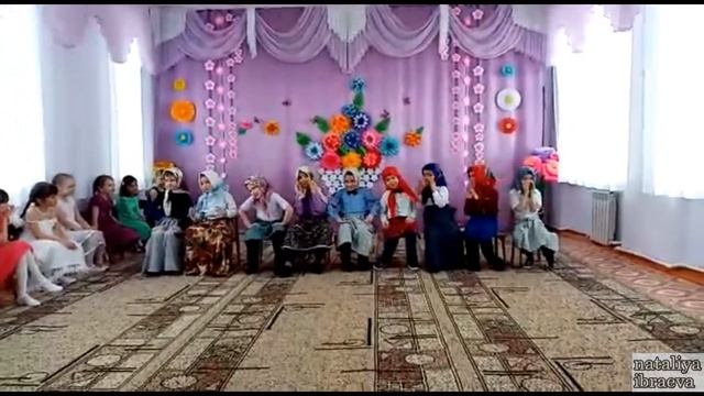 "Бабушки-старушки" . Подарок мамам - шуточный танец мальчиков на утреннике 8 Марта смотреть онлайн