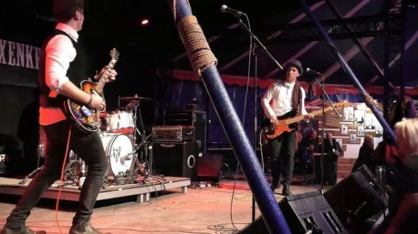 (The Trashmen) Surfin‘ Bird - Rejetnicks {28.11.2022, Tollwood-Festival} München, Hexenkessel