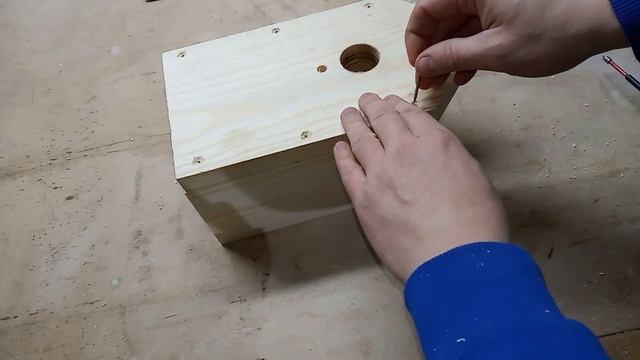 Скворечник Синичник своими руками. Как сделать домик для птиц. Деревянный скворечник. смотреть онлайн