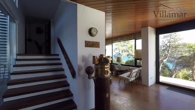 Superbe villa avec vues impressionnantes sur la mer et le port de Blanes смотреть онлайн