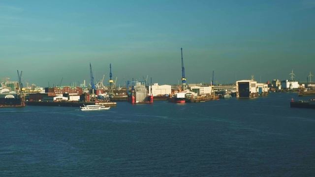 Порт Гамбурга и Рыбный рынок. 4К. смотреть онлайн