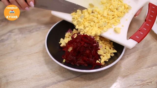 ЛУЧШИЕ ЗАКУСКИ С СЕЛЕДКОЙ ДЛЯ ПРАЗДНИЧНОГО СТОЛА - ну, оОчень вкусные! смотреть онлайн