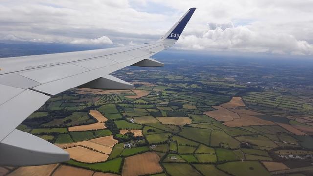 Landing in Dublin Airport Ireland 4K | SAS | Scenic beauty of Dublin | Ireland tamil travel |tamila смотреть онлайн