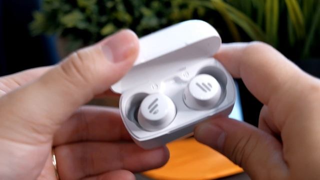 Edifier TWS 1 - True Wireless Earbuds, Full Review! смотреть онлайн