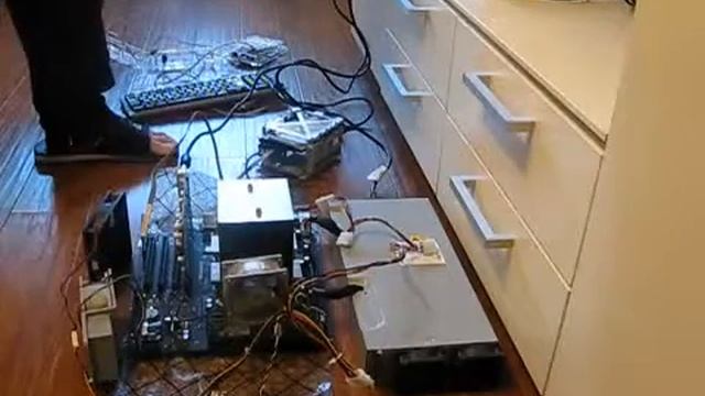 [apple mac] 2014 год Apple PowerMac G5 запуск без корпуса смотреть онлайн