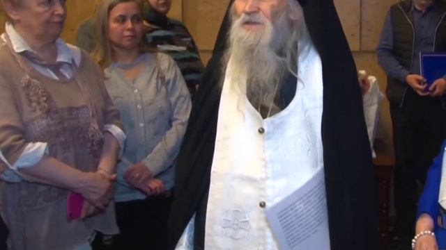 Старец Илий говорит о том что нужно стремиться в царствие небесное смотреть онлайн