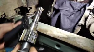 Замена втулки поросёнка (пром вала, вала вспомогательных агрегатов или ещё) ваз без снятия мотора.