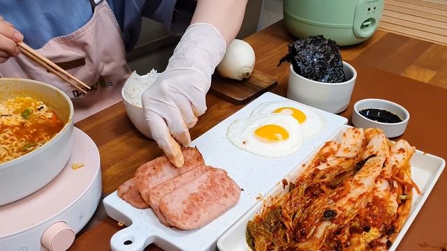??김장김치먹방+고봉밥,열라면? 할머니와 직접담은 김치에 흰쌀밥+스팸 한조각? 라면 SPICY NOODLE MUKBANG ASMR EATINGSHOW REALSOUND 요리 먹