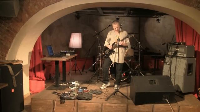 Alexander Pillaev - Stranger/ Александр Пиллаев смотреть онлайн