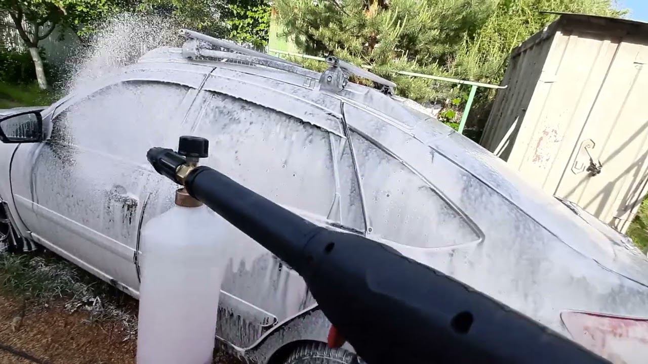 LADA GRANTA FL Моем автомойкой BOSCH 135 с пеной смотреть онлайн