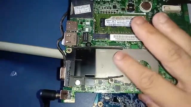 Gravação bios netbook acer aspire one zg5 gravada com sucesso смотреть онлайн