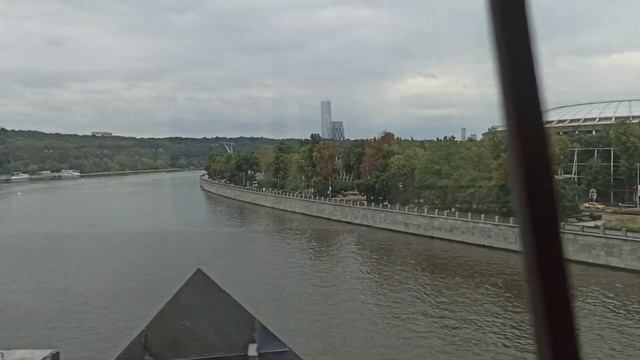 Отправление со станции Воробьёвы горы на ретропоезде "Сокольники" (81-717.5А/81-714.5А) смотреть онлайн