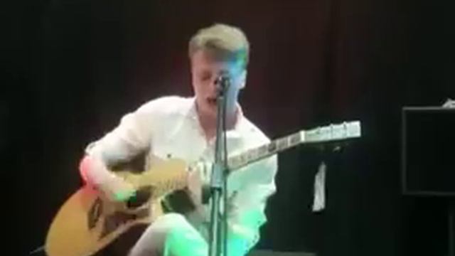 Make me a star with my Tanglewood guitar David Montgomery смотреть онлайн