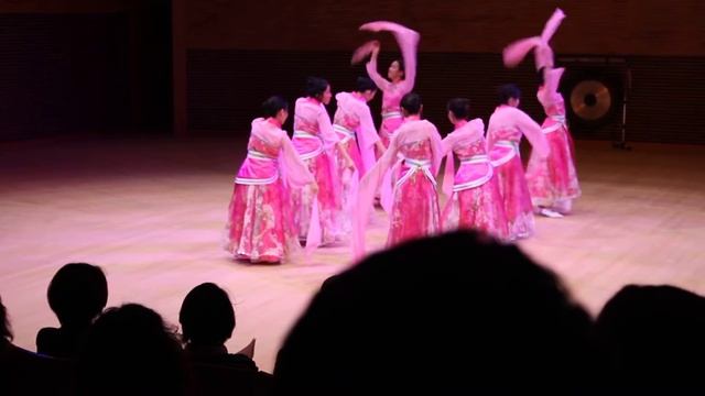 Tao Yao "Peach Fairies" Dance смотреть онлайн