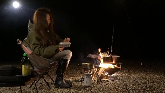 In the rain forest sound of rain cozy vibes Solo car camping / camping vlog смотреть онлайн