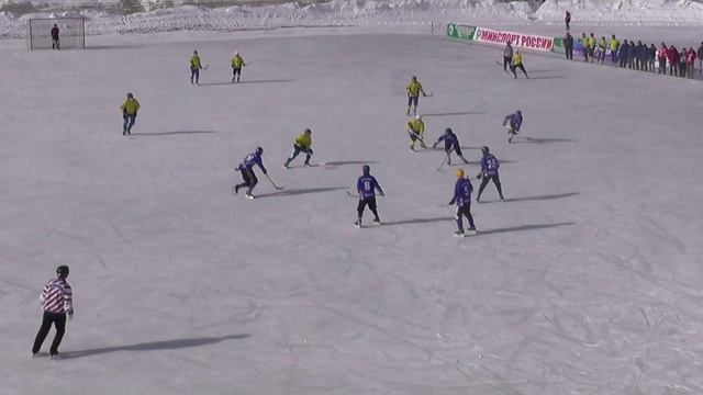 Мини-хоккей с мячом Сыктывкара. "КДЮСШ-99" - "Водник" (Затон). 1 тайм. смотреть онлайн