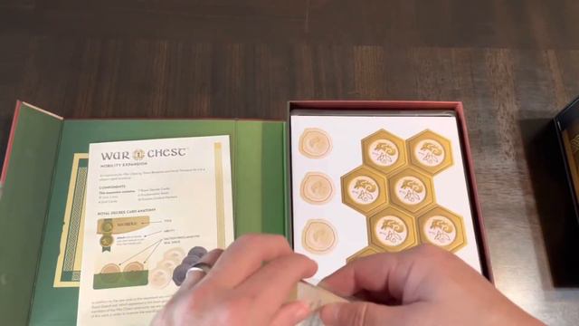 War Chest: Nobility Expansion (Alderac) - Unboxing смотреть онлайн