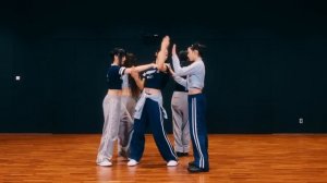 NewJeans - 'Cool With You' Dance Practice Mirrored