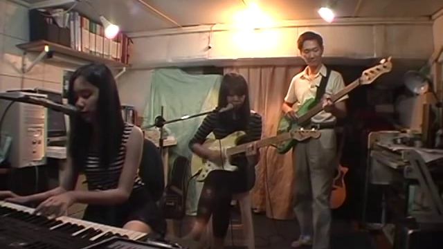 The Trick is to keep Breathing -Garbage cover смотреть онлайн