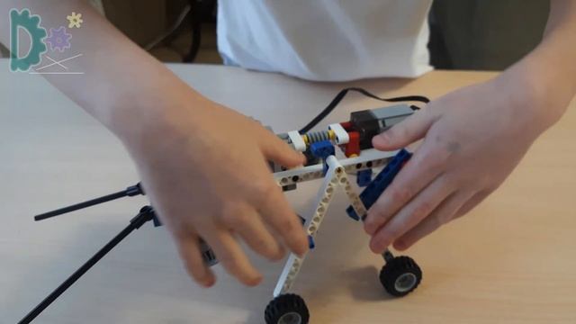LEGO education 9686 - Робот муравей смотреть онлайн