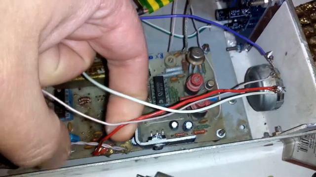 Часть 2. Аматор 160 с синтезатором EASY HF 2017 (одно диапазонный трансивер на 40м) смотреть онлайн