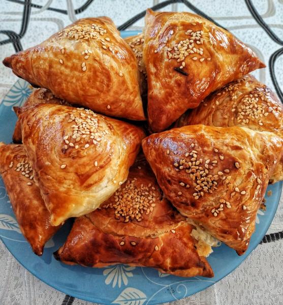 САМСА с КУРИЦЕЙ из слоёного теста (быстро и вкусно).mp4 смотреть онлайн