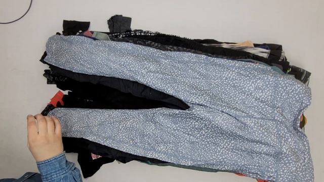 29387 Леггинсы весна-лето (LEGGINGS 1/2), секонд (extra), США В, 2 пак, 20.3 кг, 6.15€/кг, 106 шт смотреть онлайн