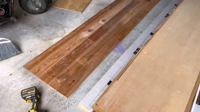 Floating TV console using one sheet of plywood смотреть онлайн
