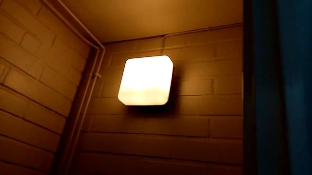 Turning on some 2x9w G23 light fixtures смотреть онлайн