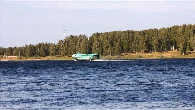 Теплоход Бородино в районе Толгского монастыря 15 09 2017г смотреть онлайн