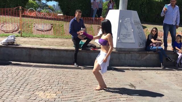 BELLY DANCE IN PUBLIC - IMPROVISATION DARBUKA смотреть онлайн