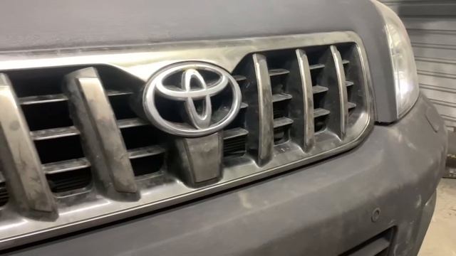 Turning the Toyota Prado 120 into a unique car with a raptor coating смотреть онлайн