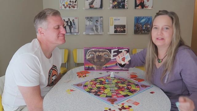 E.T. the Extra-Terrestrial Board Game ? Unboxing & Playthrough смотреть онлайн