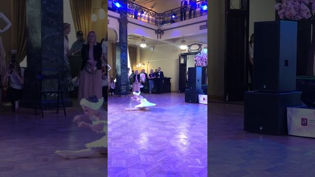 Воспитанница школы балета Егора Симачева - Алиса, "Умирающий лебедь". Детский балет. смотреть онлайн