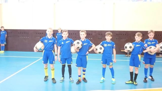 Игра: "Пенальти разными ногами" (ФУТБОЛ ДЛЯ ДЕТЕЙ 4-12 ЛЕТ, В САНКТ-ПЕТЕРБУРГЕ) смотреть онлайн