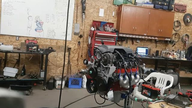 LQ9 6.0L V8, first run on engine stand. смотреть онлайн
