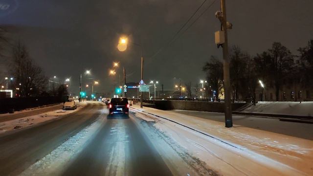 2022.12.06. Погода Петербург. 22:22. -4°. Вечерний город из окна "китайца". смотреть онлайн