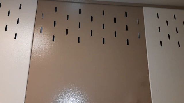 (Переснято) Перемодернизированный лифт УКМ, Q=350 кг,V= 0.65 м/сек. проспект Героев, 12(подъезд №19 смотреть онлайн