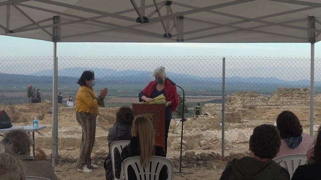 Monestir Santjoanista d’Alguaire, trobada de la tomba de la Priora Jeròmina de Gort, morta el 1601 смотреть онлайн