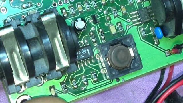 Ремонт кнопки гитарной педали Distortion. ASMR Version. смотреть онлайн