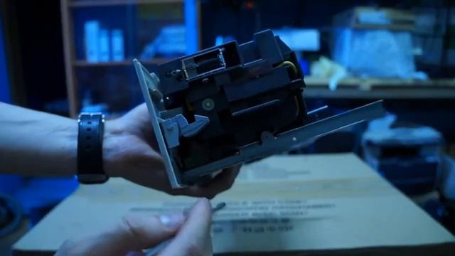 Kyocera FS4020 замена ремкомплекта часть 2 замена печки или Fuser Kit смотреть онлайн