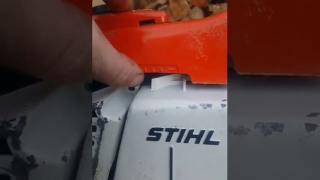 Stihl 051AV Vintage Monster 89cc Chainsaw. Starting and running and overview. смотреть онлайн