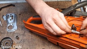 Замена цепной звездочки и маслонасоса Husgvarna 135.