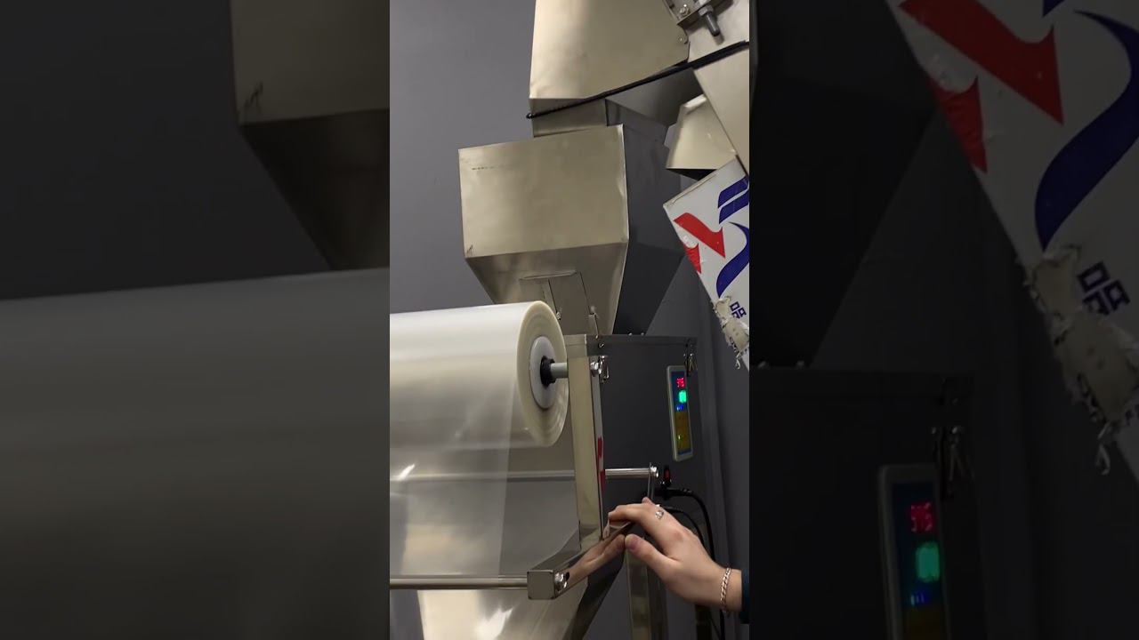 Фасовка пружин с помощью упаковочного аппарата SP-3000 и подающего ковшового конвейера смотреть онлайн